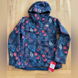 Brand new The North Face womens rain jacket. Size large